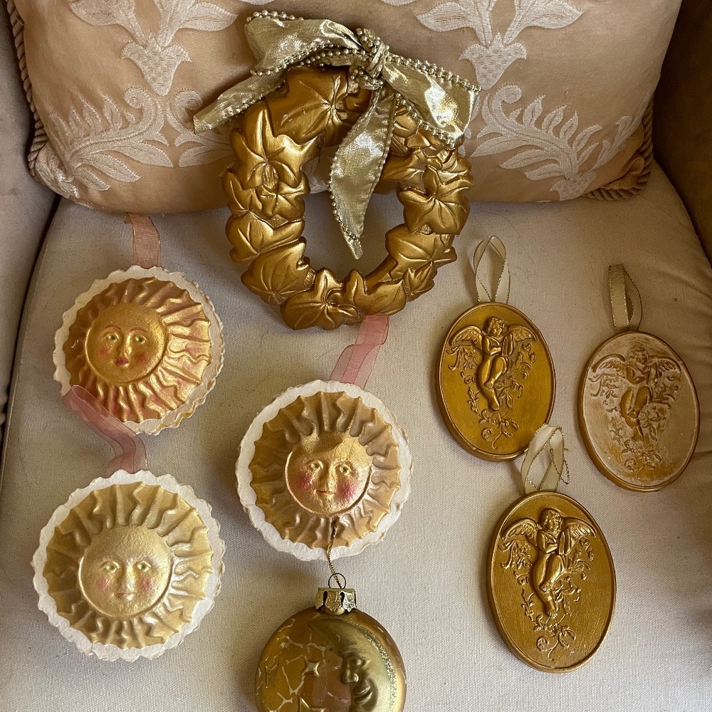 Gilded Treasures! Lot of 15+ Handmade paper and plaster ornaments &  decor items - Picture 3 of 15
